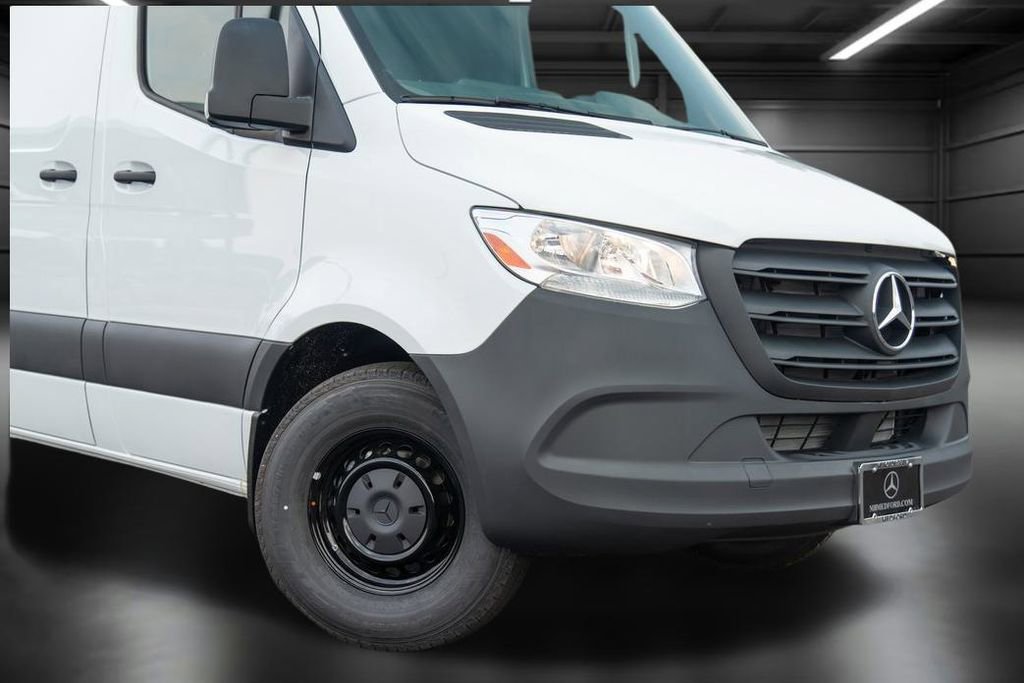 Used 2024 Mercedes-Benz Sprinter 2500 image 13