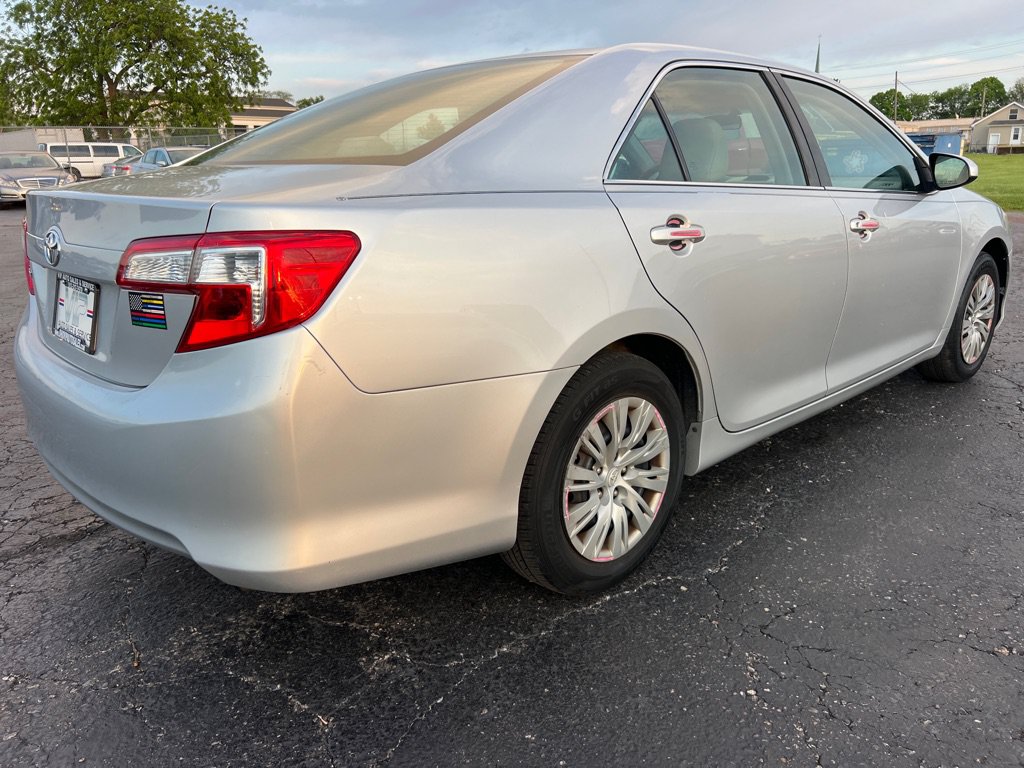 Used 2014 Toyota Camry FWD image 7