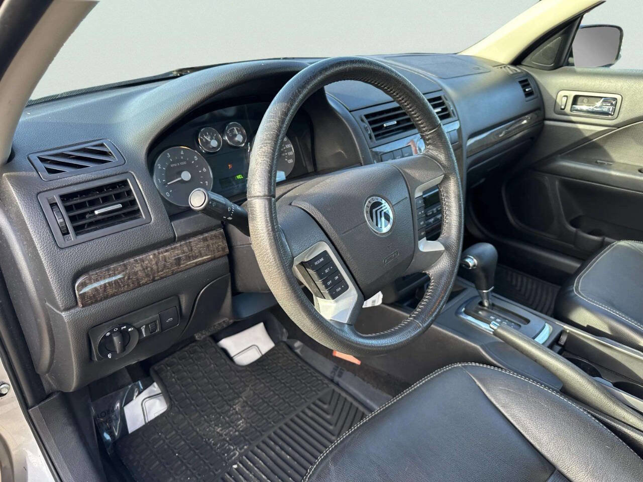 Used 2007 Mercury Milan Premier image 13
