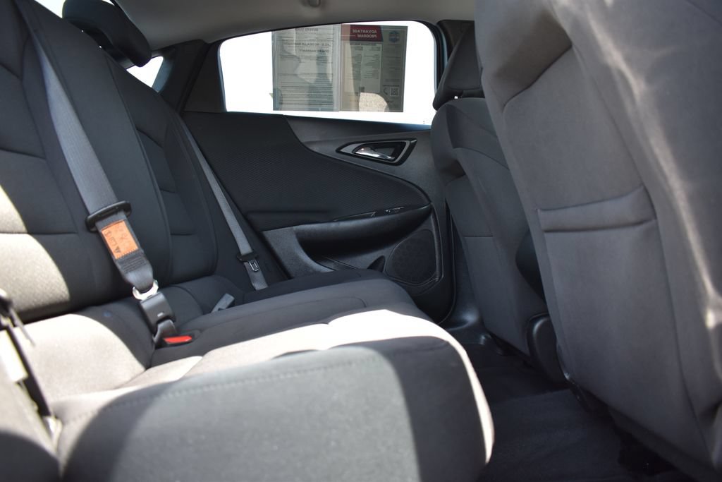 Used 2023 Chevrolet Malibu RS FWD image 17