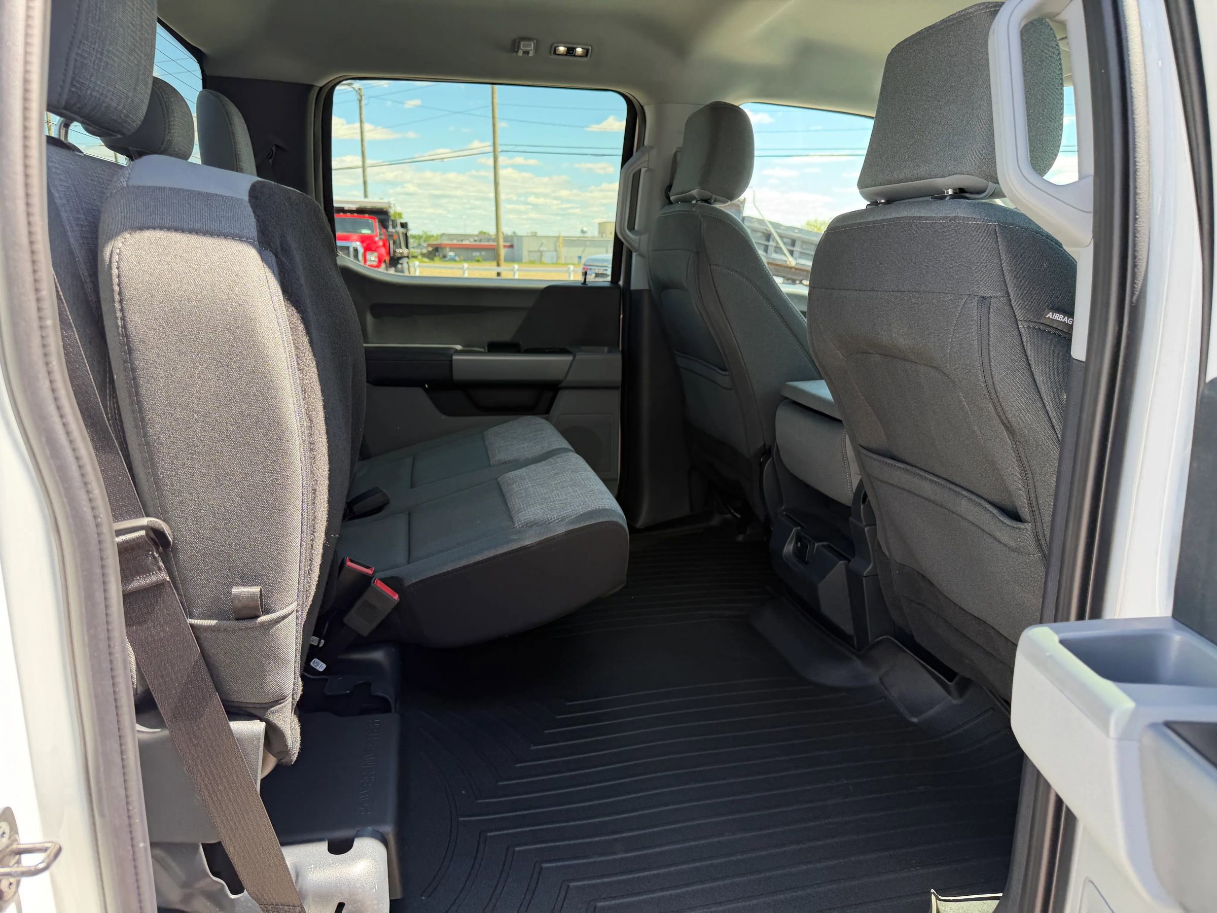 Used 2024 Ford F550 4x4 Crew Cab Super Duty w/ XLT Value Package image 30