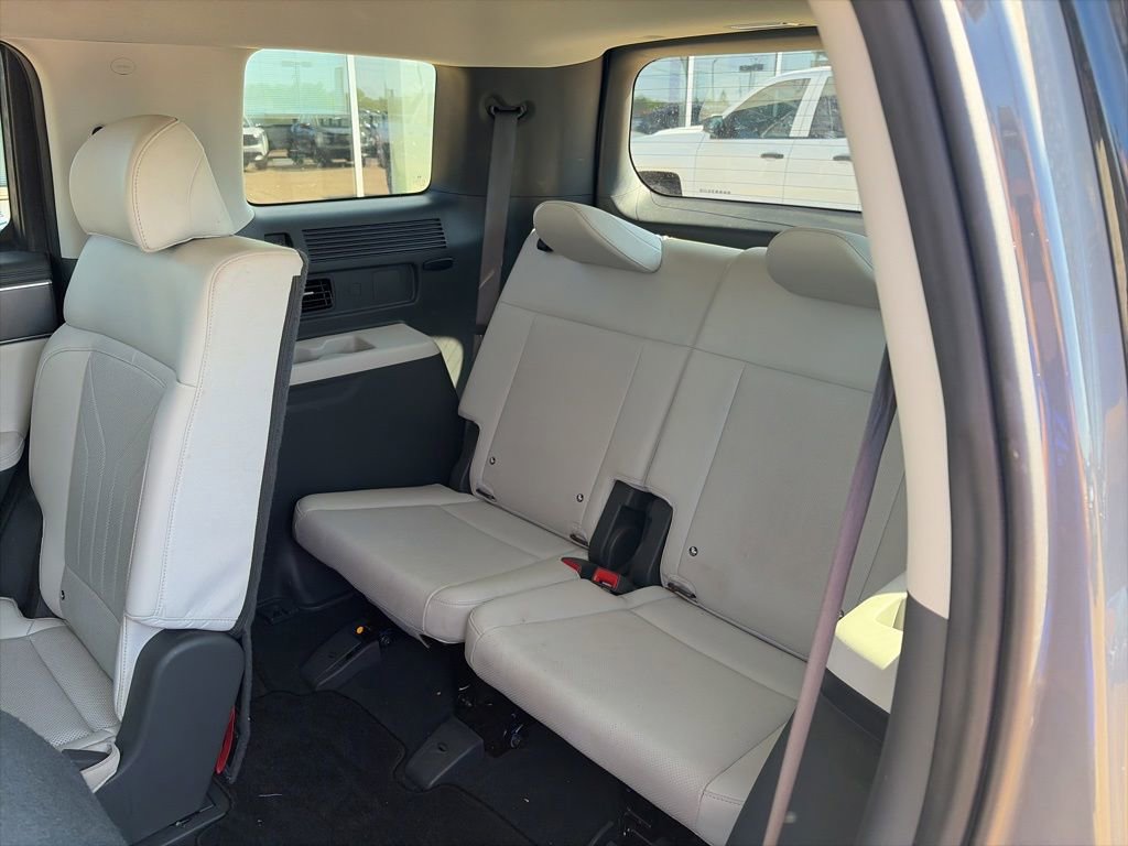 Used 2024 Hyundai Santa Fe SEL FWD image 9