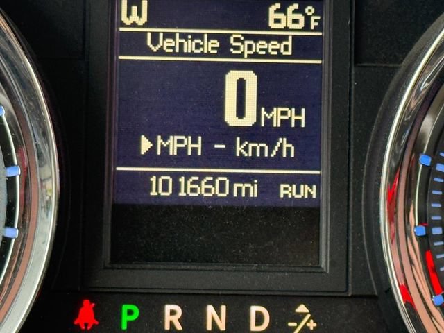 Used 2014 Chrysler Town & Country Touring FWD image 25