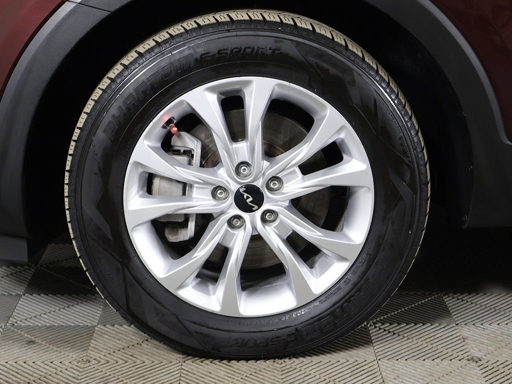 Used 2022 Kia Telluride LX image 21