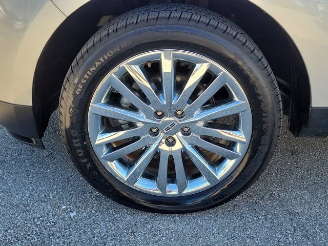 Used 2014 Lincoln MKX FWD w/ Equipment Group 102A image 4