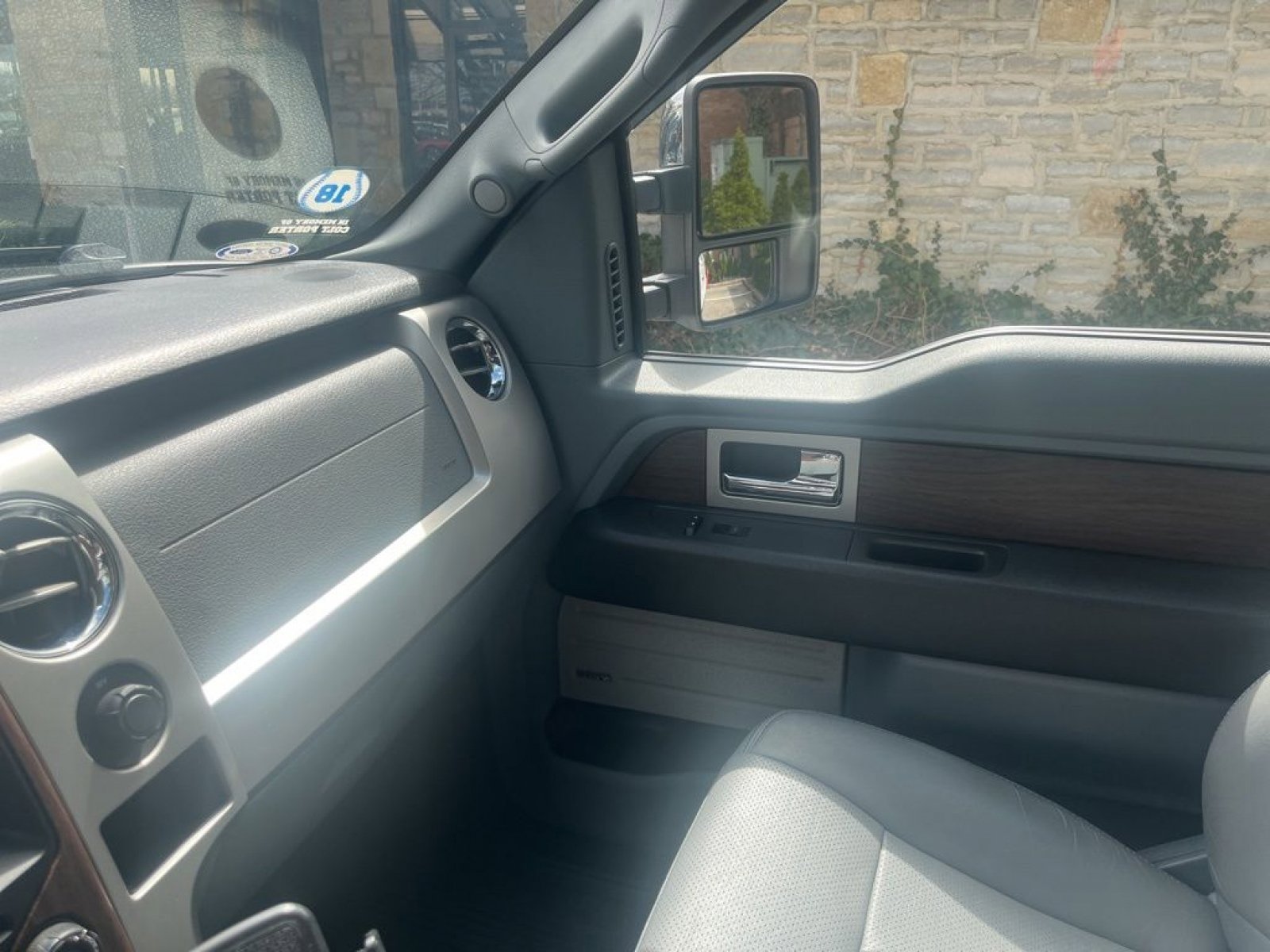 Used 2014 Ford F150 Lariat w/ Equipment Group 502A Luxury image 20