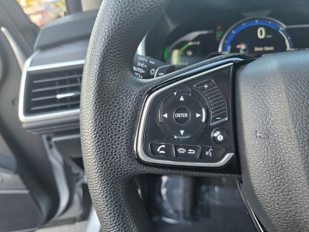 Certified 2018 Honda Clarity Plug-In Hybrid image 27