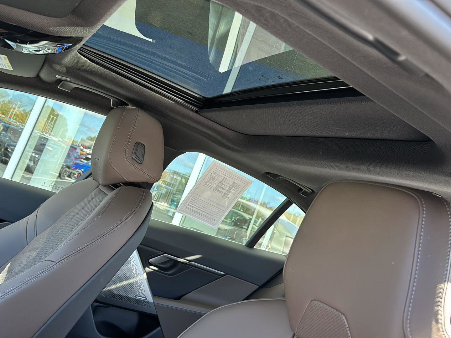 Certified 2025 BMW 530i w/ Premium Package image 28