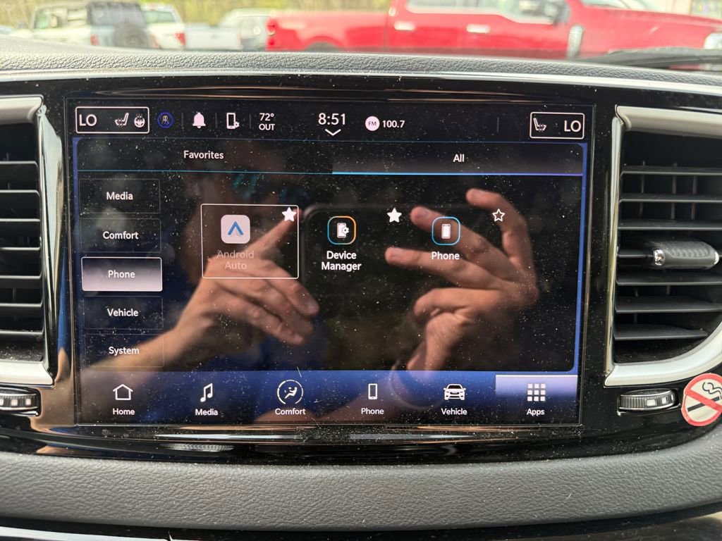 Used 2023 Chrysler Pacifica Touring-L image 19