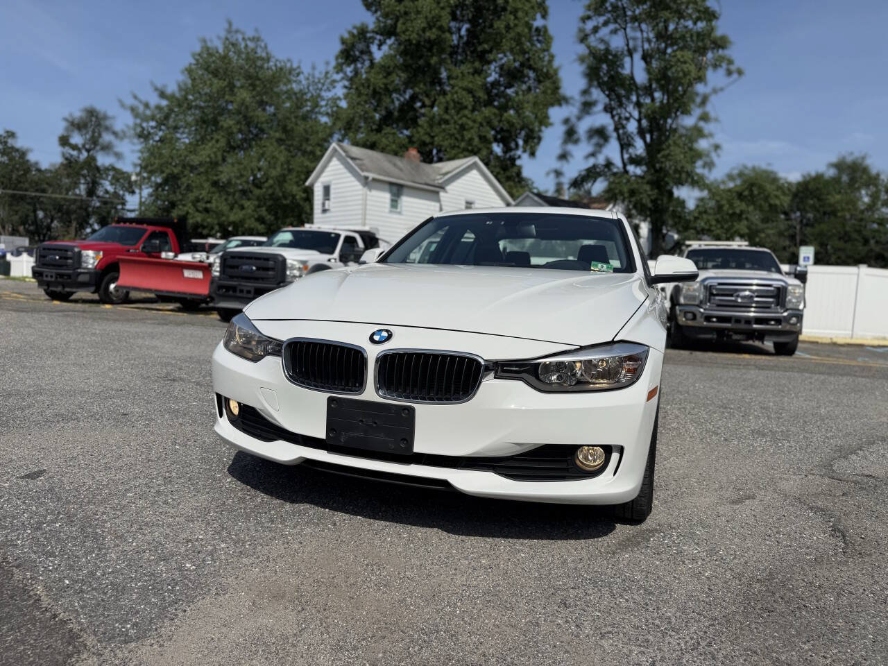 Used 2014 BMW 320i xDrive Sedan AWD/4WD image 2