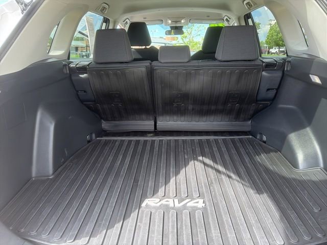 Used 2024 Toyota RAV4 LE AWD/4WD image 26