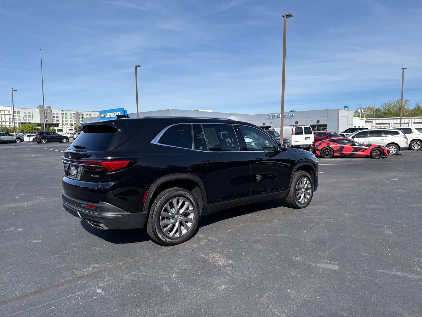 Used 2025 Buick Enclave Preferred image 3