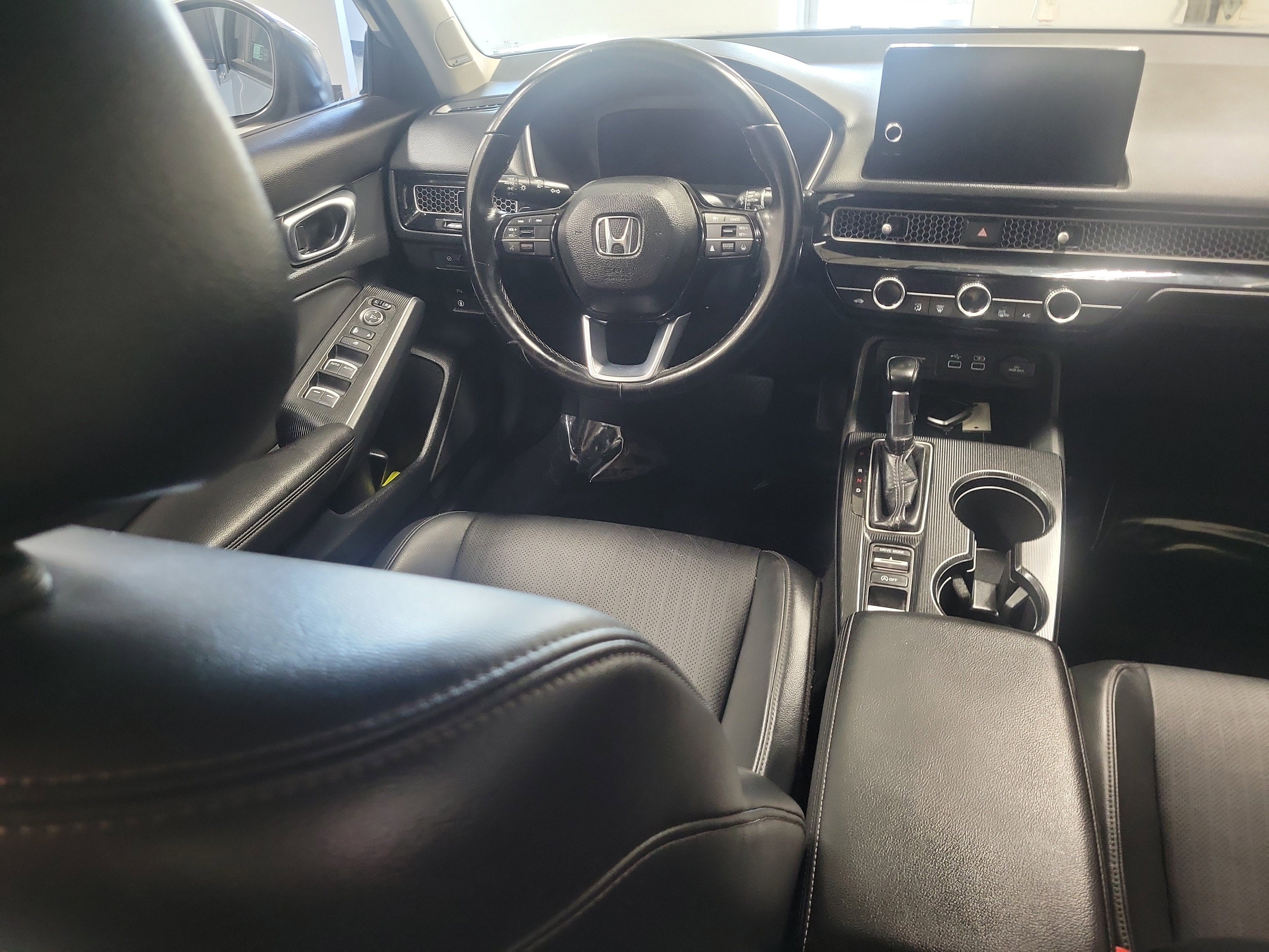 Used 2022 Honda Civic Touring image 14