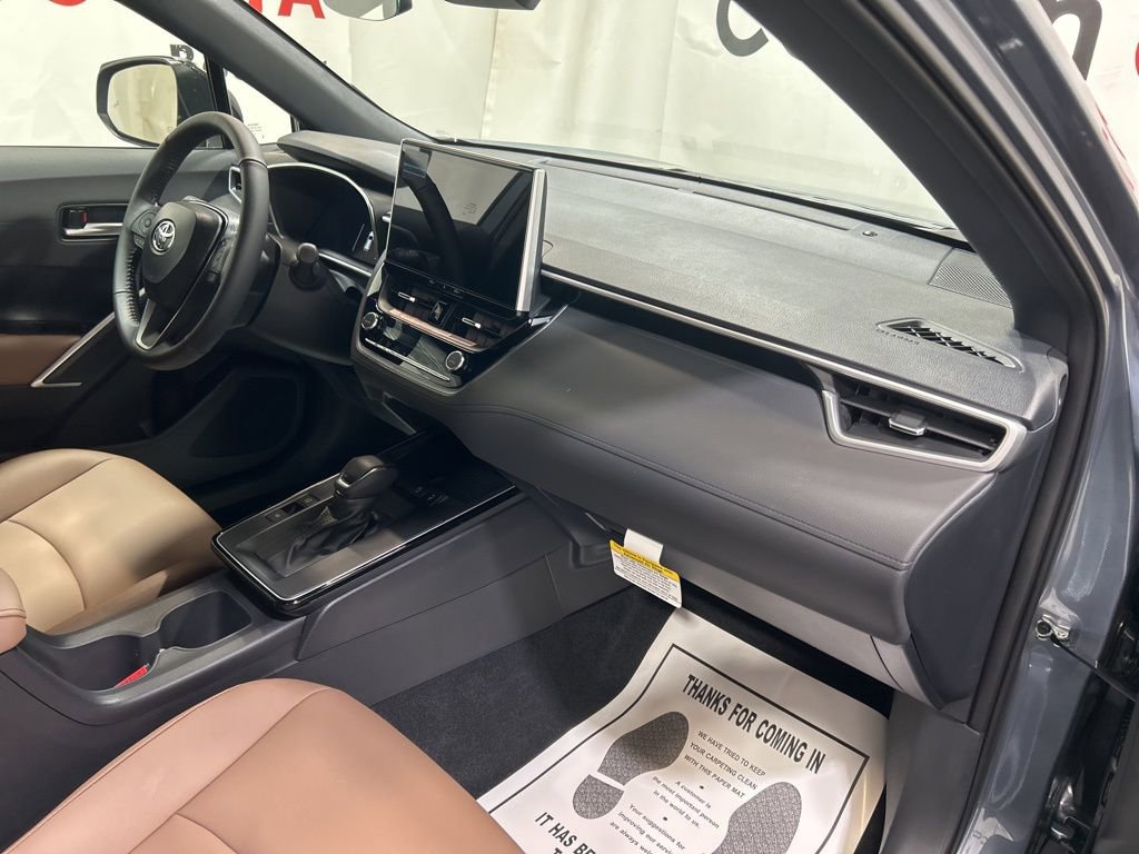 Used 2026 Toyota Corolla Cross XLE w/ Convenience Package image 13