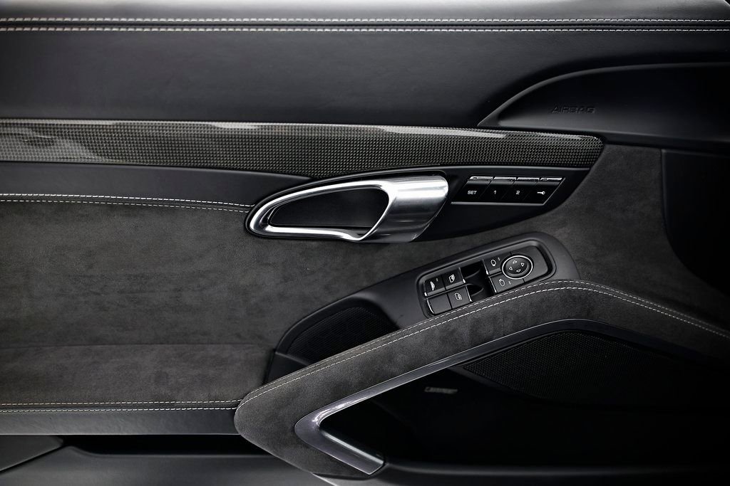 Certified 2015 Porsche 911 Carrera GTS RWD image 23