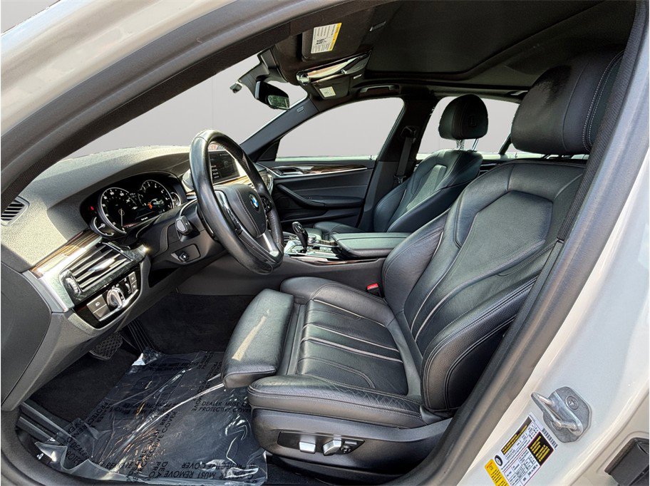 Used 2018 BMW 540i RWD image 2