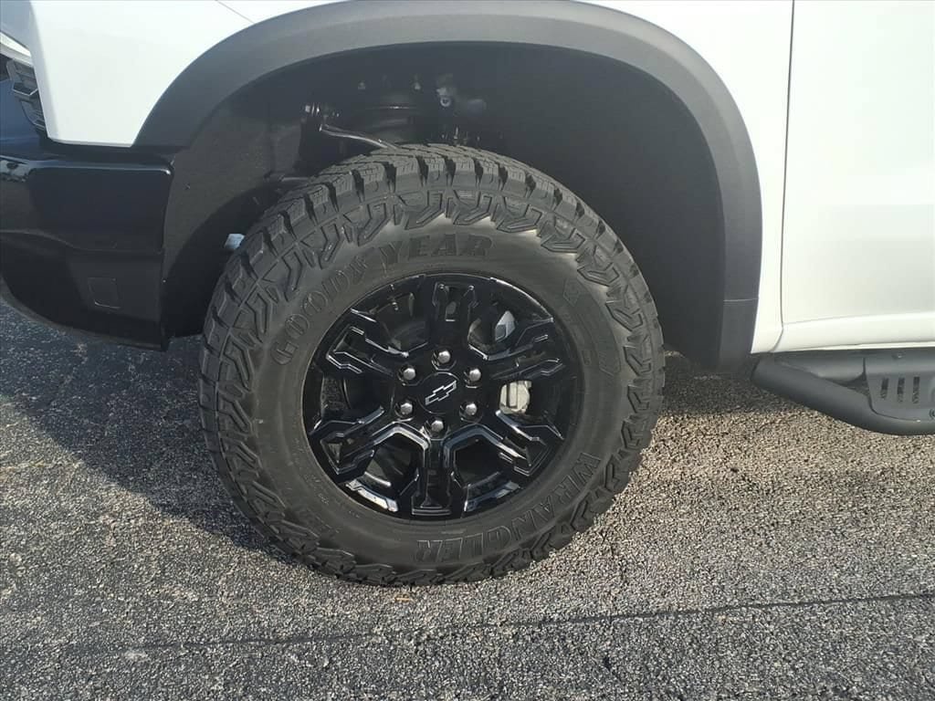 New 2026 Chevrolet Silverado 1500 ZR2 AWD/4WD image 11