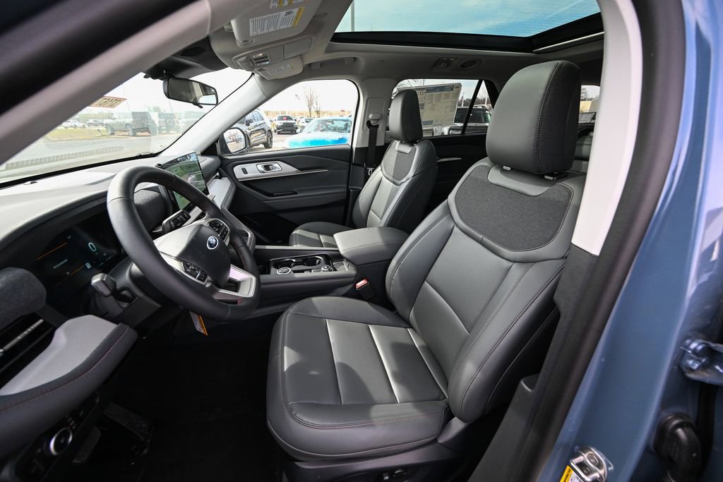 New 2026 Ford Explorer Active w/ Active Comfort Package image 17