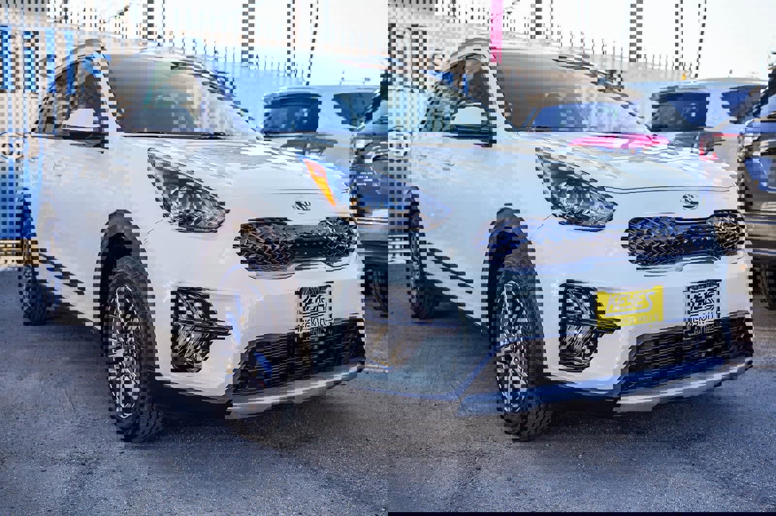 Used 2021 Kia Niro LXS image 3