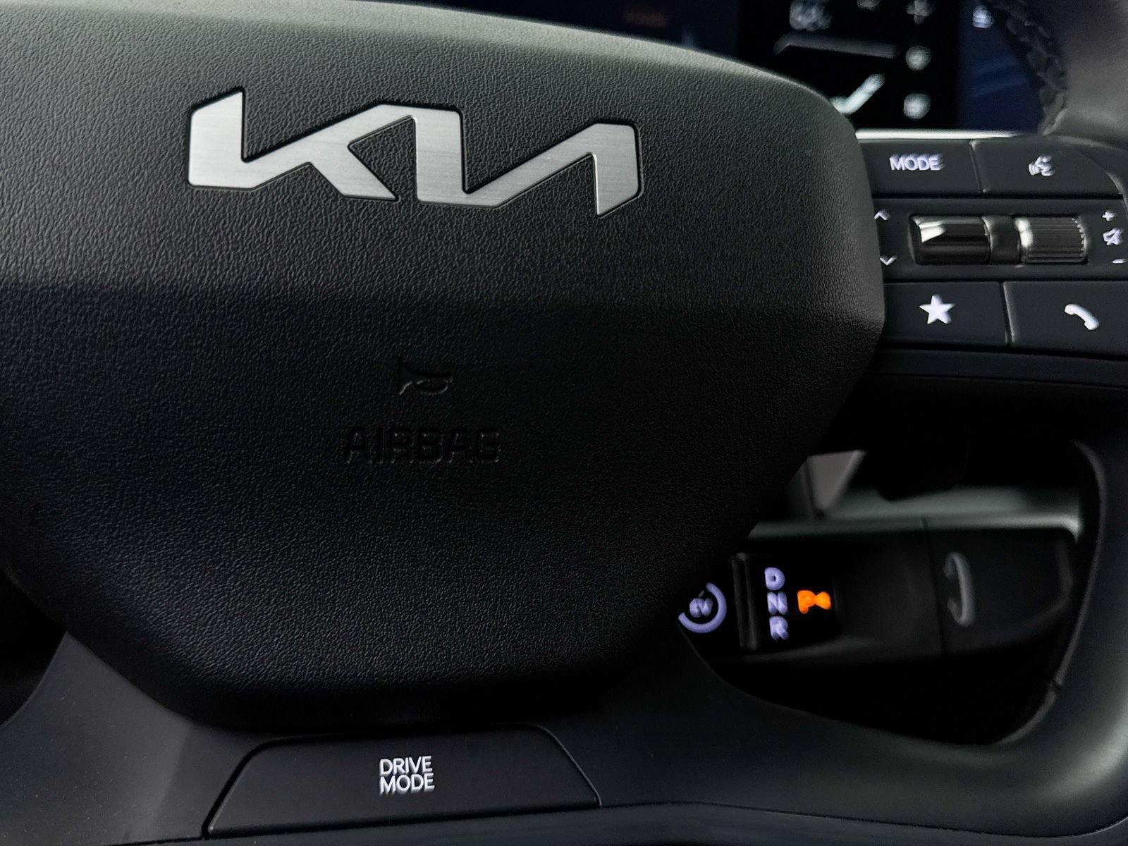 Used 2024 Kia EV9 Light Long Range RWD image 9