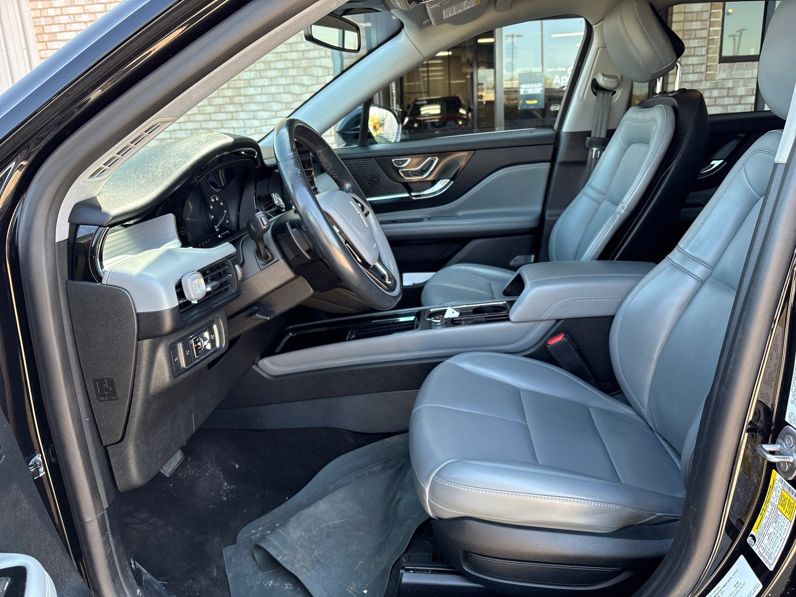 Used 2020 Lincoln Corsair AWD w/ Elements Package image 3