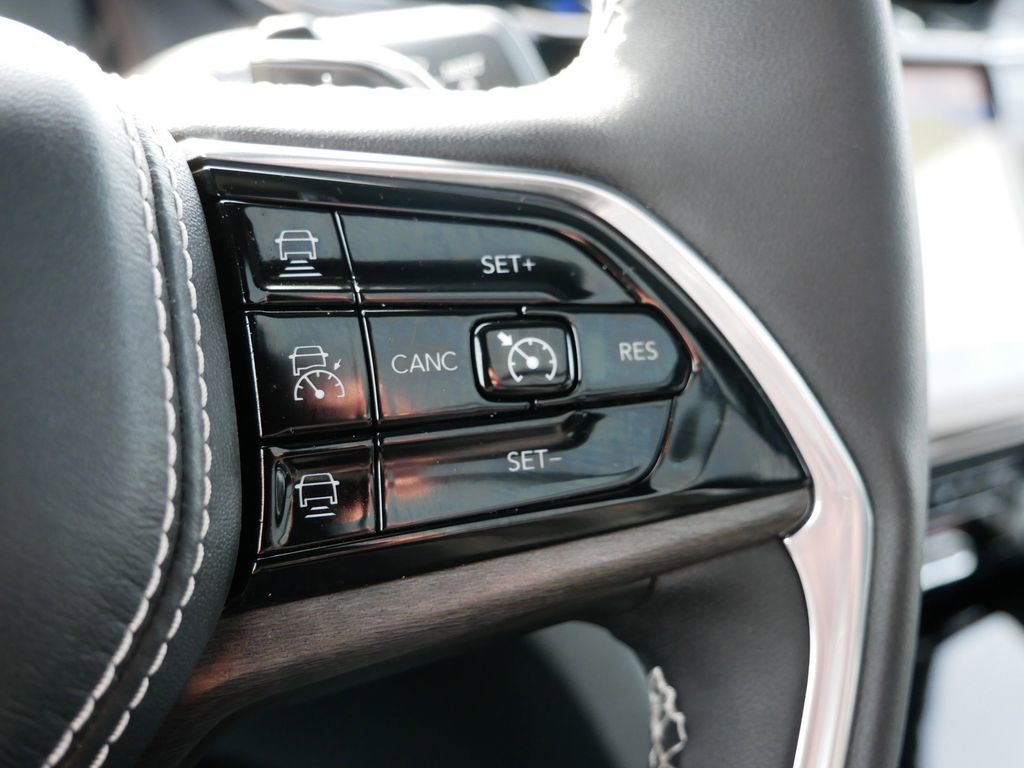 Used 2023 Jeep Grand Cherokee Overland image 25