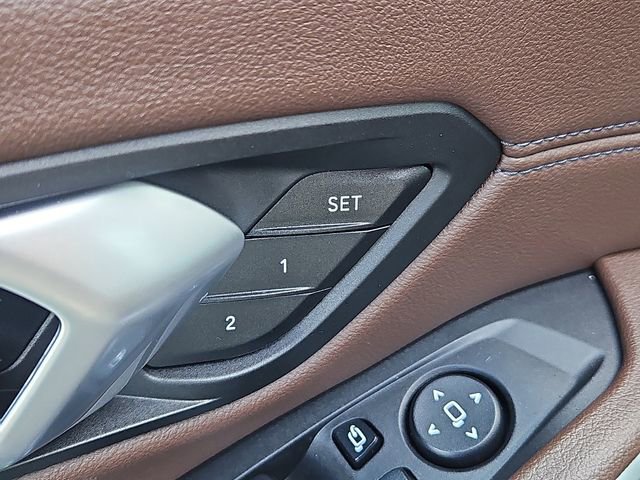 Used 2022 BMW 330i xDrive Sedan w/ Driving Assistance Package image 20