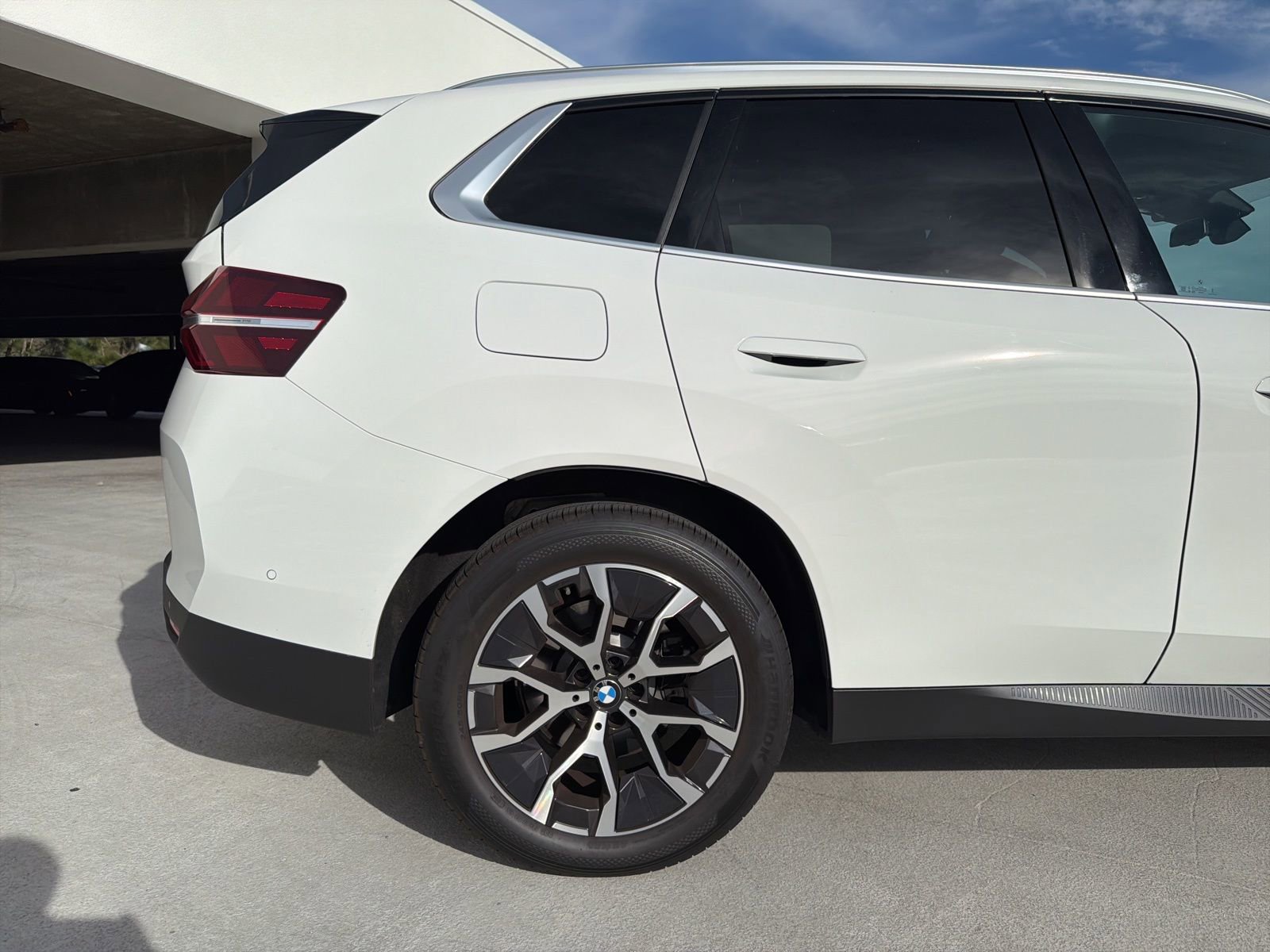 Used 2025 BMW X3 xDrive30i w/ Convenience Package image 4