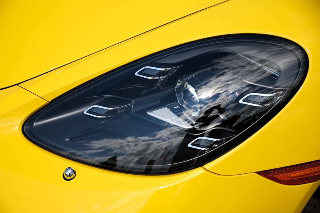 Certified 2024 Porsche 718 Boxster RWD image 10