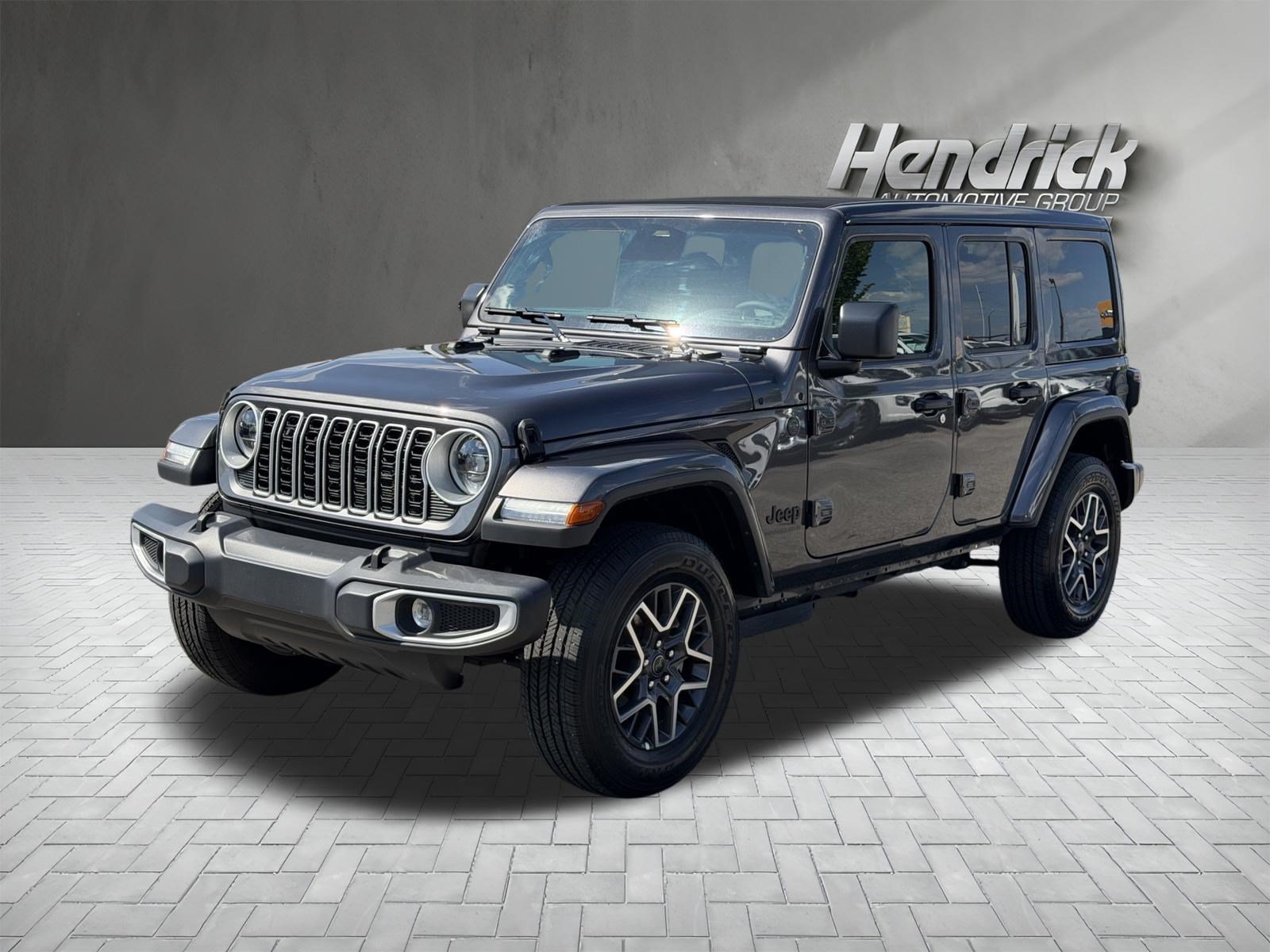 Used 2026 Jeep Wrangler Unlimited Sahara AWD/4WD image 5