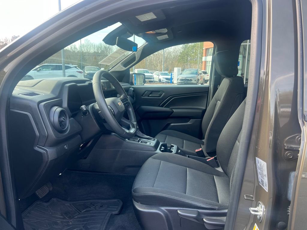 Used 2024 Chevrolet Colorado W/T image 13