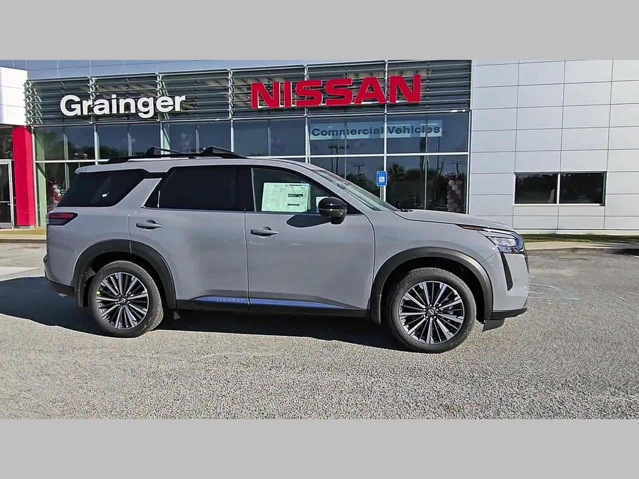 New 2026 Nissan Pathfinder Platinum FWD image 37