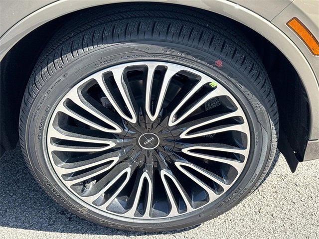 New 2025 Lincoln Aviator Black Label image 9