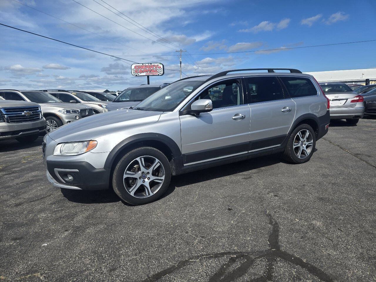 Used 2015 Volvo XC70 T6 w/ Proximity Package AWD/4WD image 3