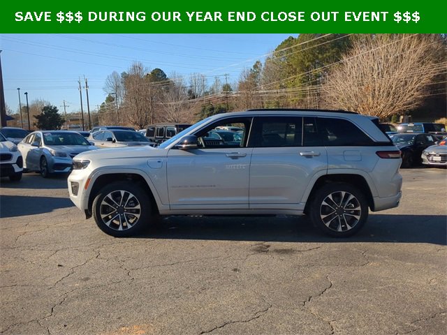 New 2024 Jeep Grand Cherokee Overland w/ Advanced Protech Group III image 3