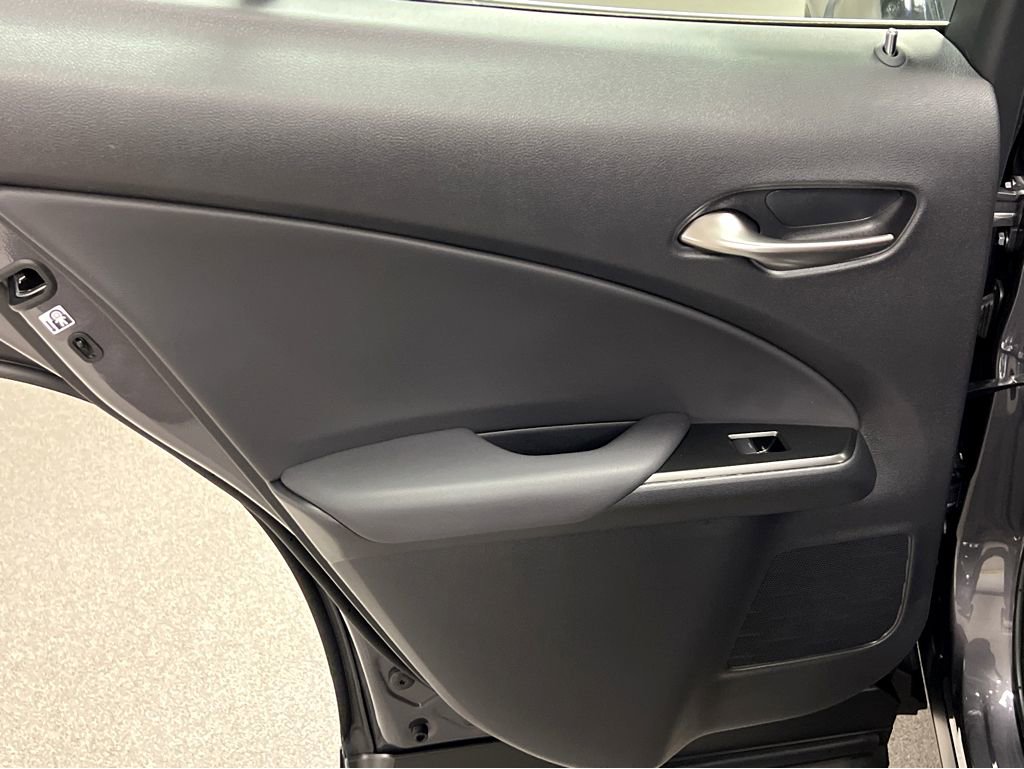 New 2026 Lexus UX 300h AWD image 18