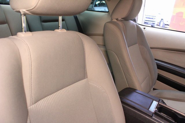 Used 2010 Ford Mustang Coupe image 10