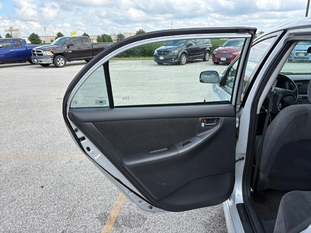 Used 2005 Toyota Corolla S w/ Enhanced Pwr Pkg FWD image 25