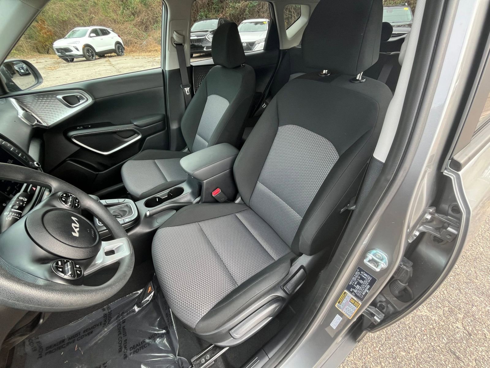 Used 2025 Kia Soul LX w/ LX Technology Package image 31