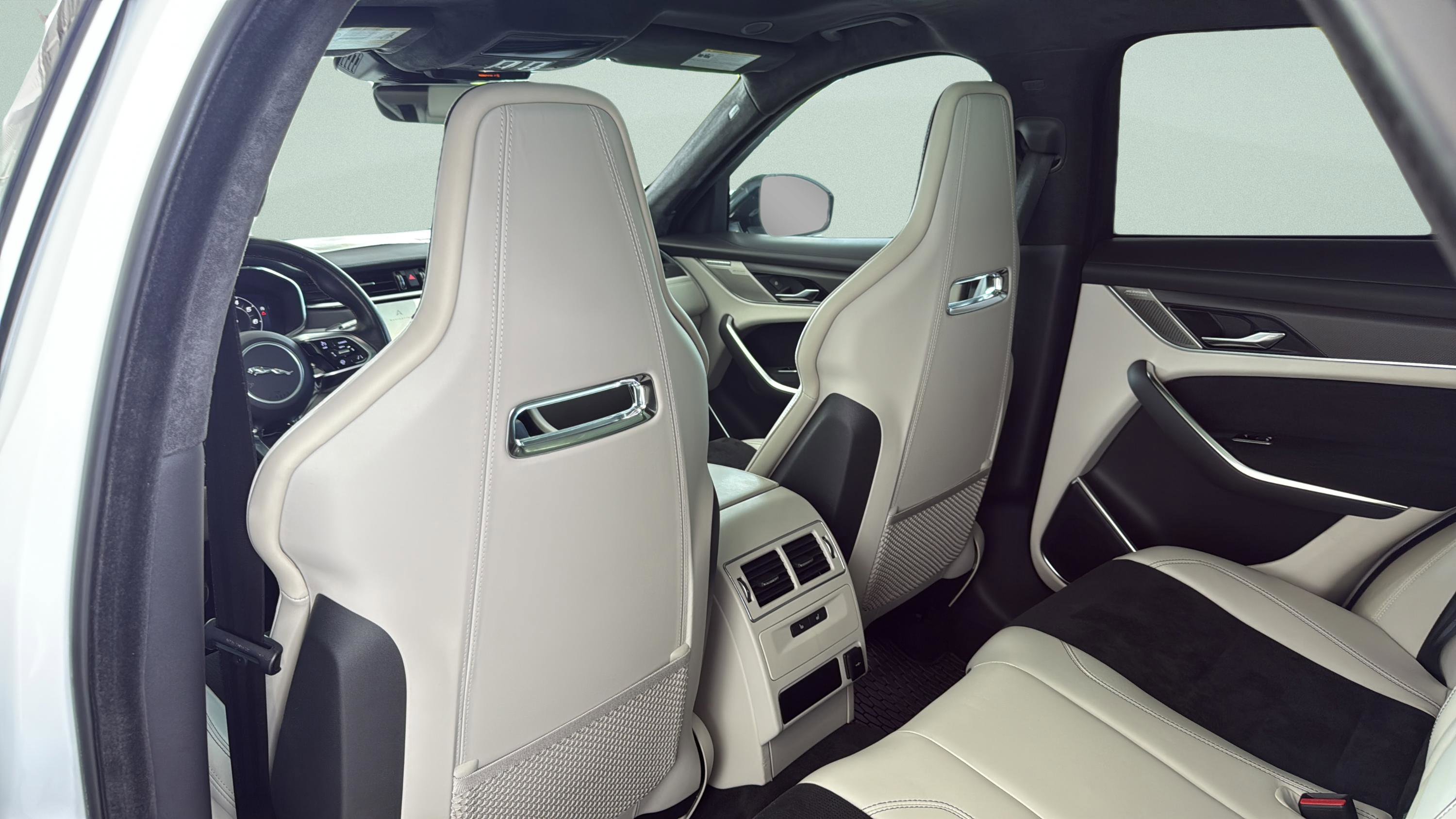 Used 2022 Jaguar F-PACE SVR AWD/4WD image 27