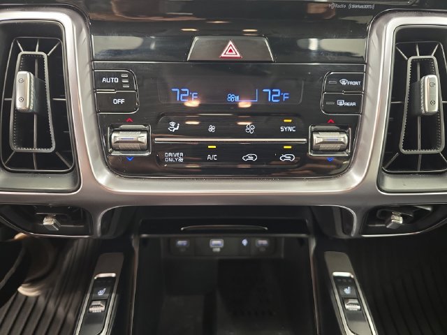 Used 2023 Kia Sorento EX FWD image 24