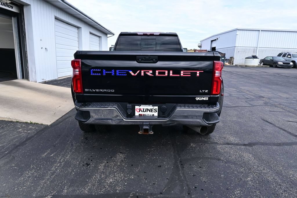 Used 2021 Chevrolet Silverado 3500 LTZ w/ LTZ Convenience Package AWD/4WD image 6