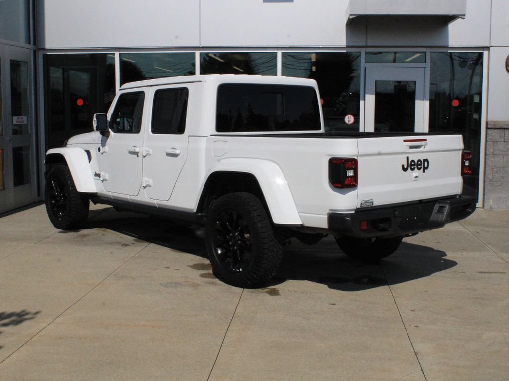 Used 2023 Jeep Gladiator Overland AWD/4WD image 8