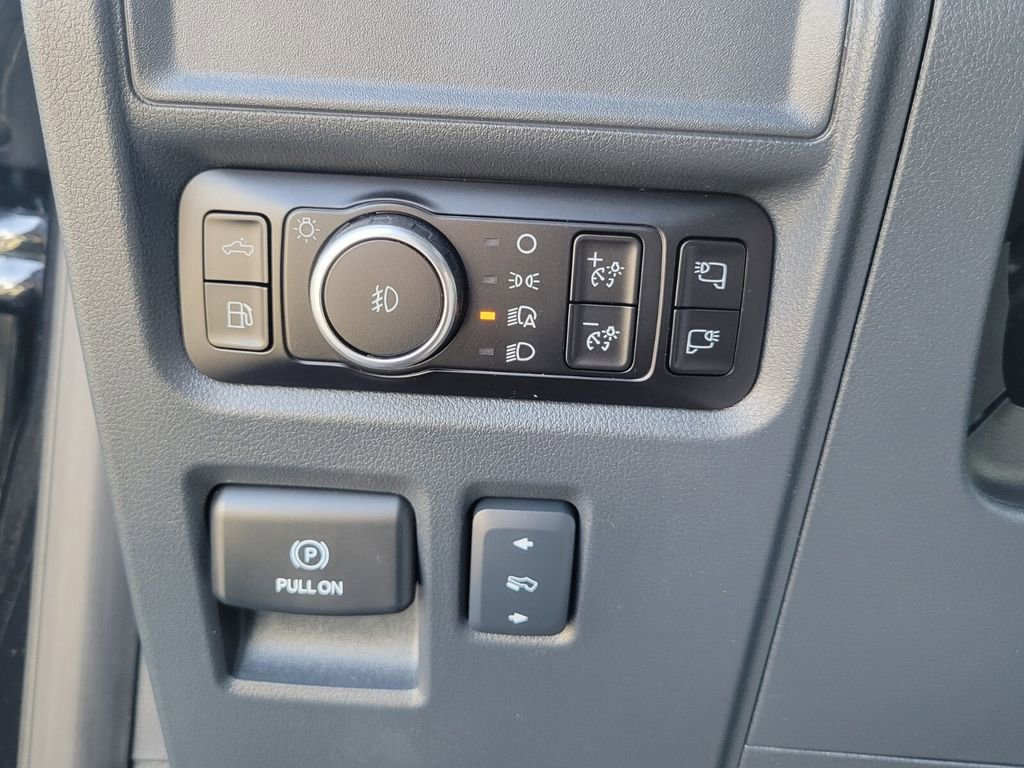 Used 2025 Ford F150 Lariat w/ Bed Utility Package AWD/4WD image 23