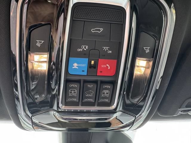 Used 2022 Jeep Grand Cherokee L Overland RWD image 59