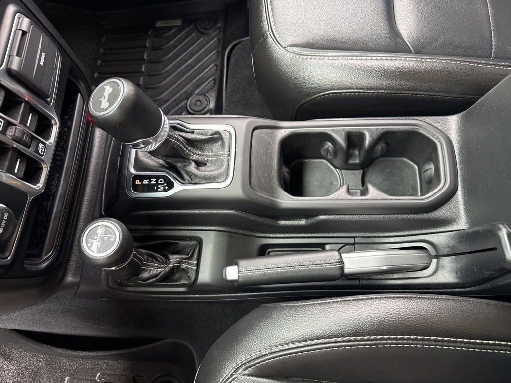 Used 2022 Jeep Wrangler Unlimited Sahara 4xe image 18