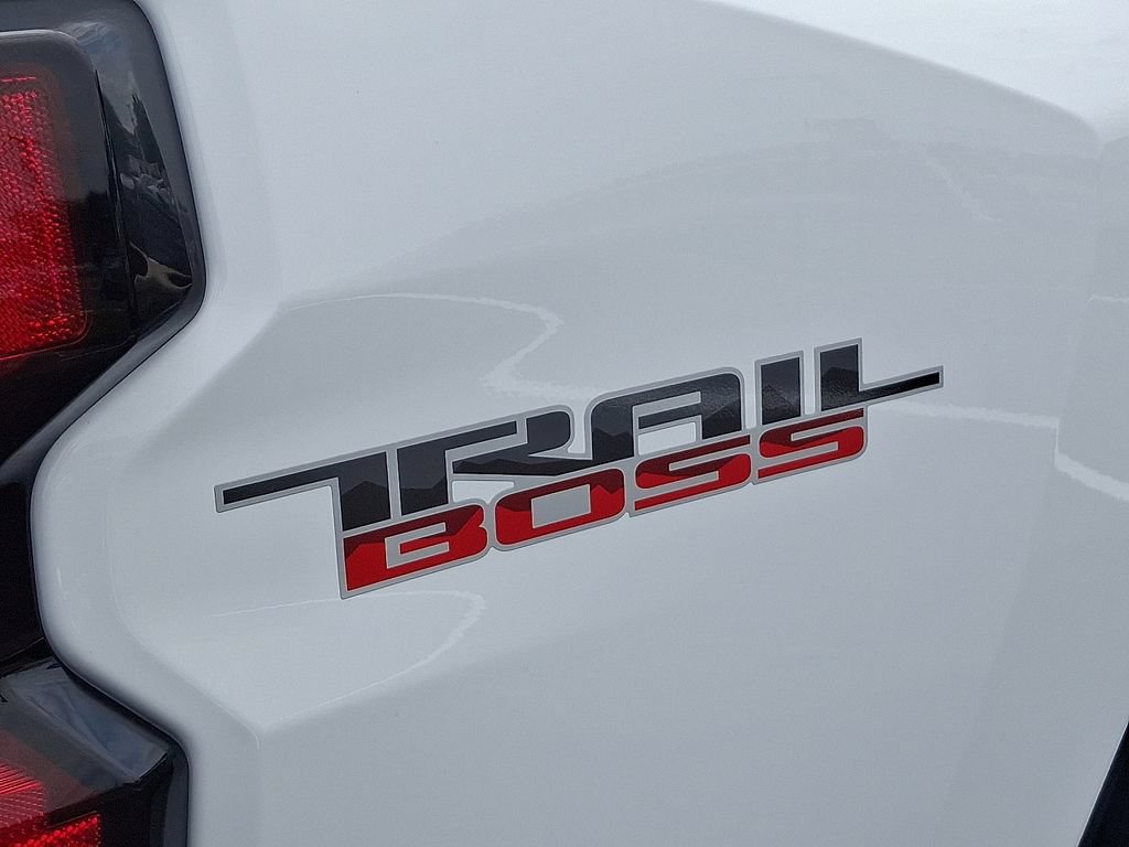 New 2026 Chevrolet Colorado Trail Boss AWD/4WD image 12