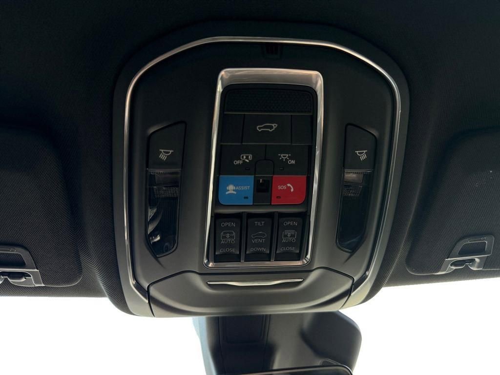 New 2025 Jeep Grand Cherokee Limited w/ MOPAR Finishing Package image 17