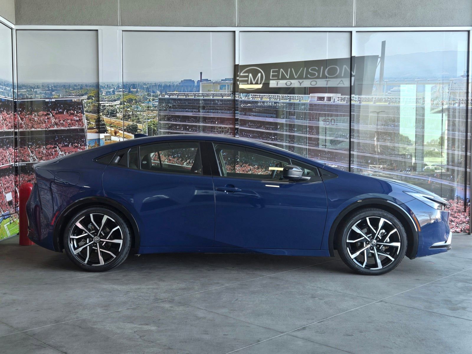 Used 2024 Toyota Prius Prime image 3