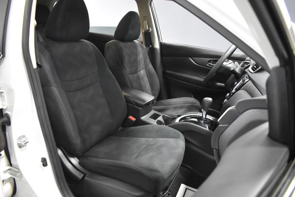 Used 2014 Nissan Rogue SV w/ SV Premium Package FWD image 14